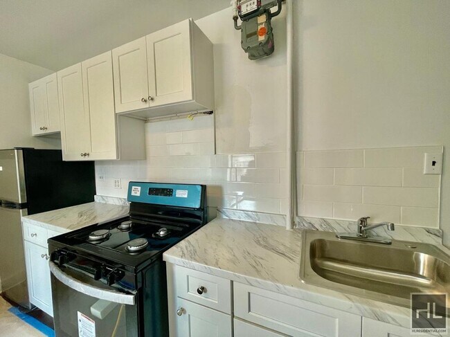 Photo - YORK AVENUE Unit 5B