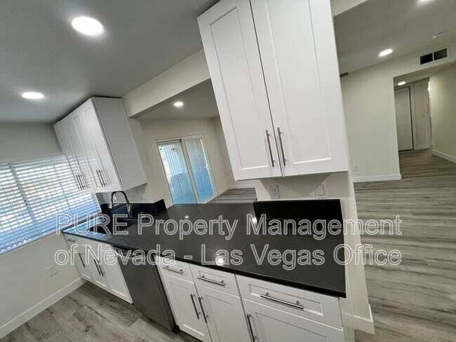 Photo - 1405 E Vegas Valley Dr Unit #312