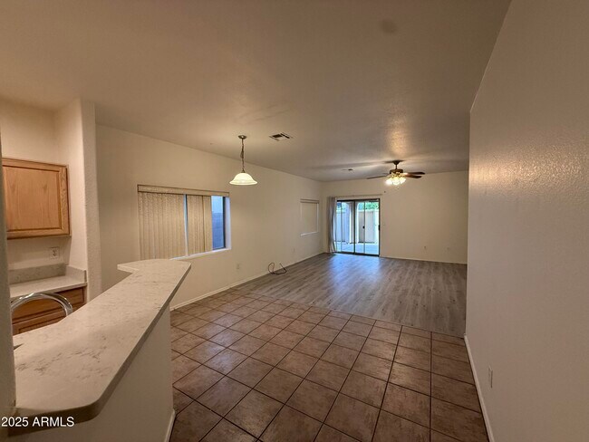 Photo - 2603 E Fraktur Rd