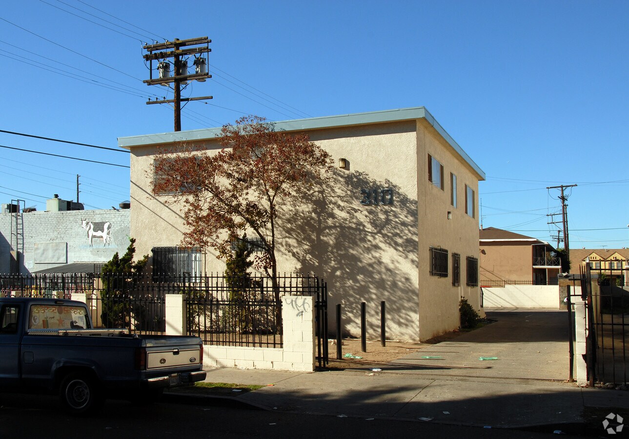 Photo - 3115 Kenwood Ave