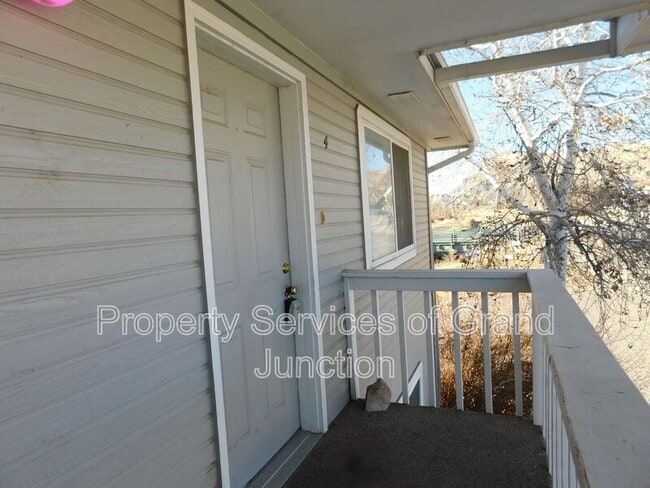 Photo - 433 Pendleton St Unit 4