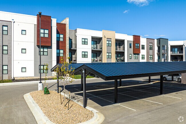 Photo - Signature at West Pryor