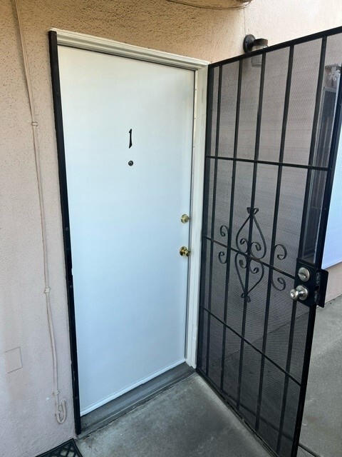 Building Photo - 2108 San Anseline Ave Unit 2108 San Anseline Ave