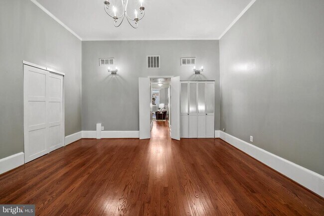 Photo - 3 W Mt Vernon Pl Unit 1