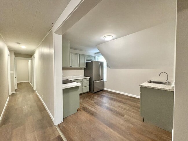 Photo - 28 Bartlett St