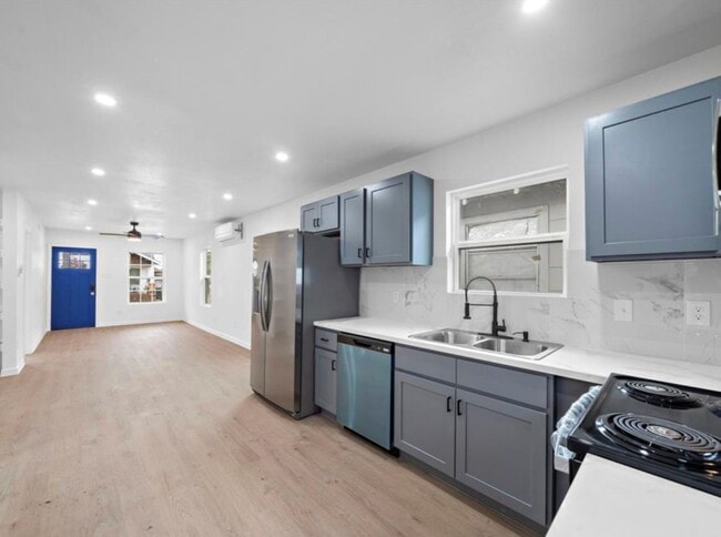 Building Photo - 3521 McIlhenny St