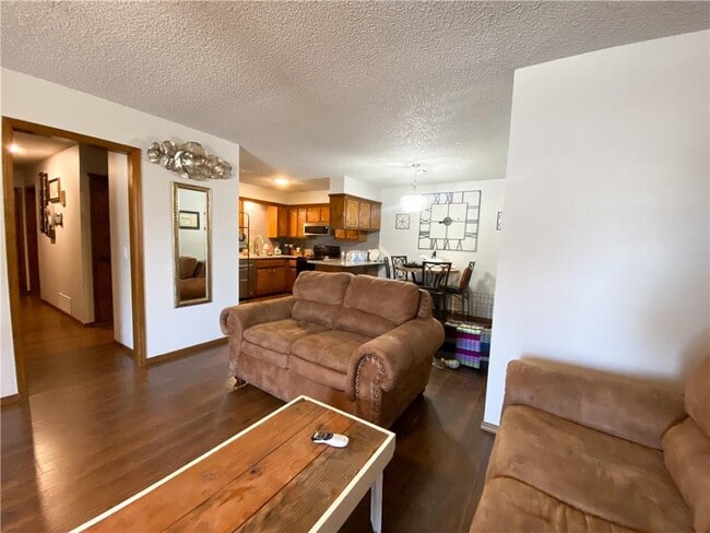 Photo - 1105 Parkview Dr