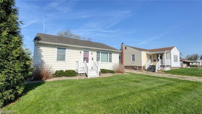 Photo - 2411 Bell St