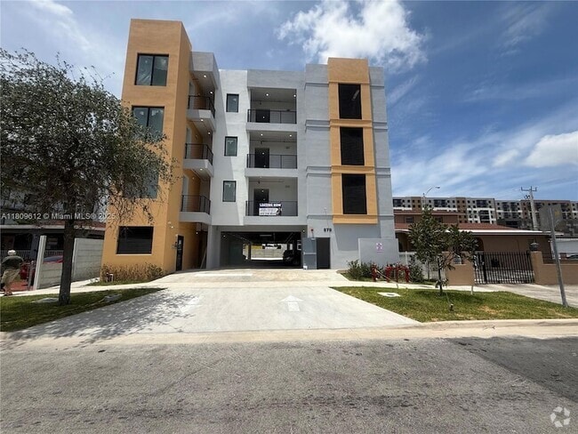 Building Photo - 879 E 24th St Unit 403 Rental