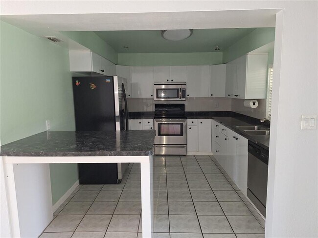 Photo - 22191 New Rochelle Ave