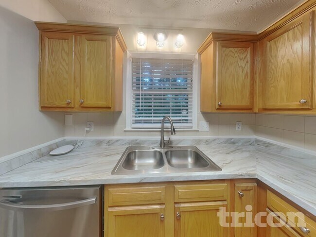 Photo - 1035 Peace Dr