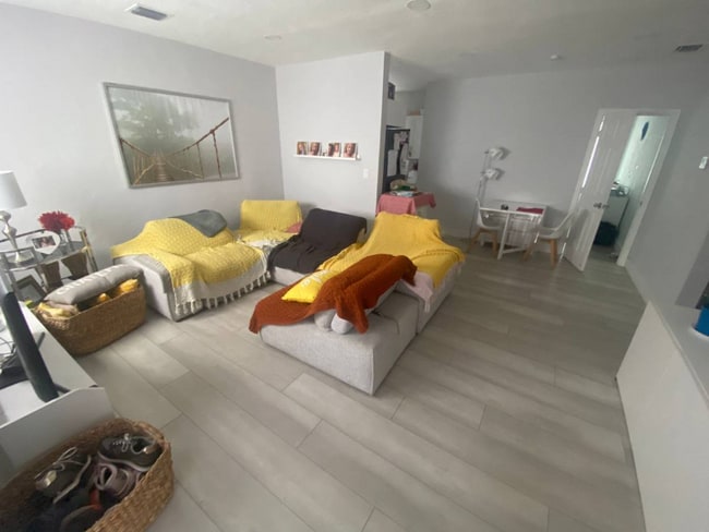 Photo - 16101 NE 11th Ave