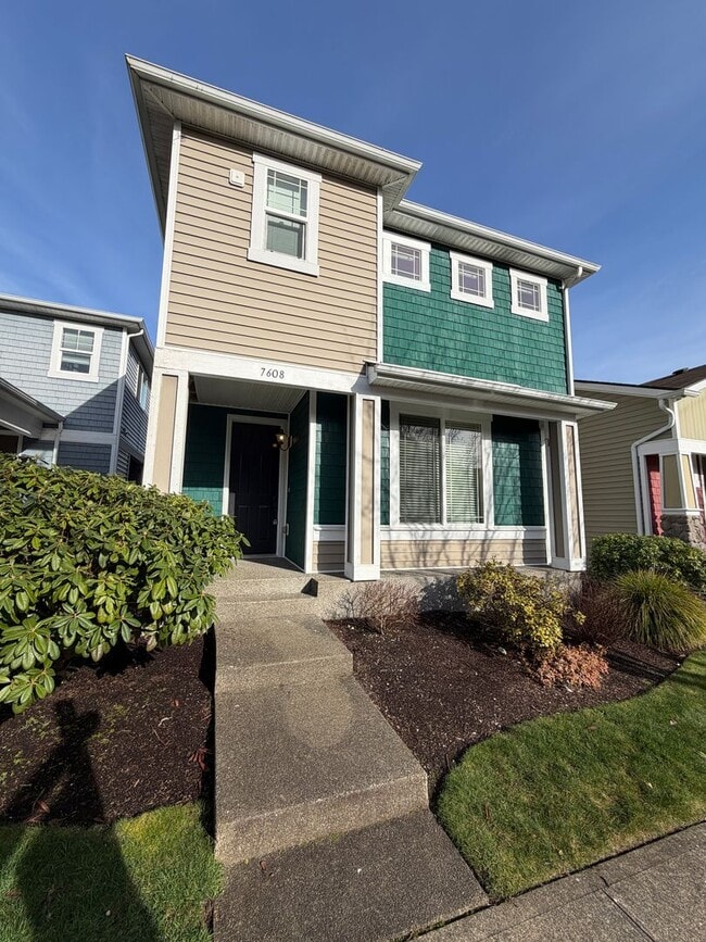 Building Photo - 7608 Traditions Ave NE