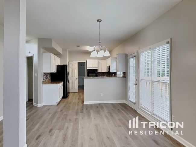 Photo - 5025 Cascade Overlook SW