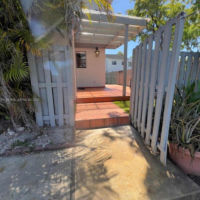 Photo - 10550 NW 7th Terrace