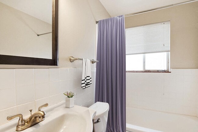 Photo - Decatur Apartments