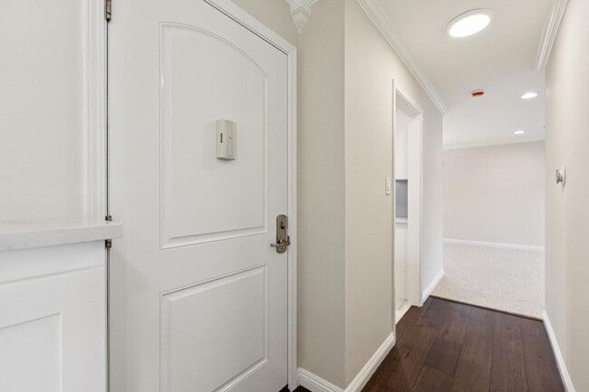 Photo - Remodeled 2 Bedroom in Downtown Palo Alto with Central A/C! Unit 854