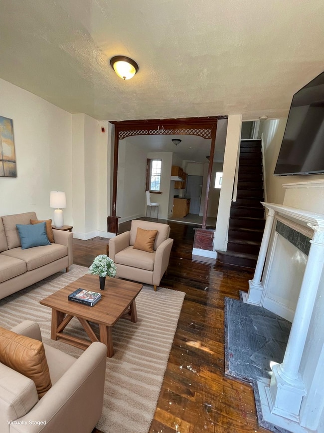 Building Photo - 735 W Russell St