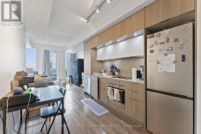 Photo - 170 Sumach St Unité 2105