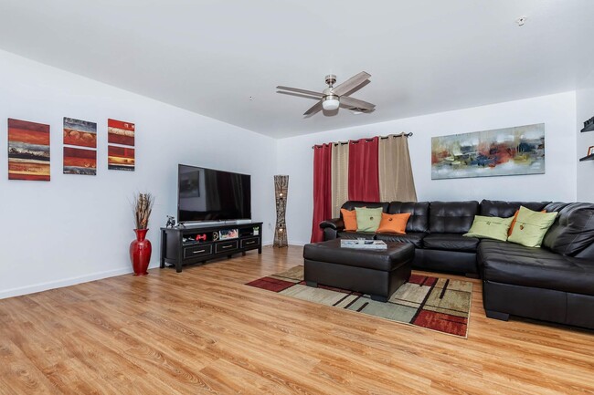 Photo - La Estrella Vista