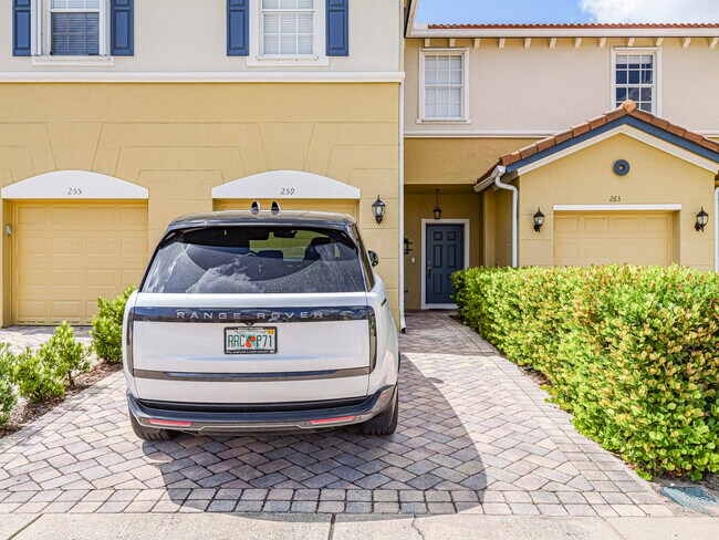 Photo - 259 Provence Pl