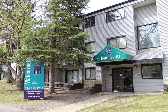 Photo - Redwood Meadows