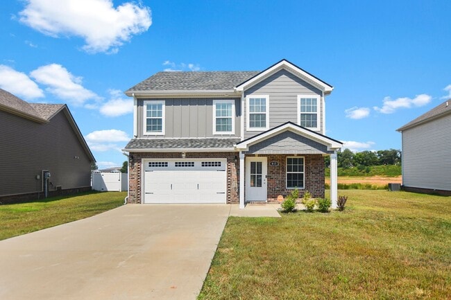 Building Photo - Pet Friendly Three Bedroom! Rental