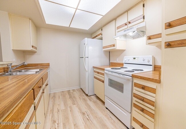 Photo - 5612 Sisson Rd