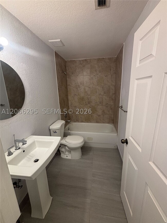 Photo - 14042 NE 2nd Ct Unit 14042
