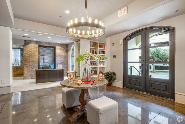 Building Photo - 1803 Broadway Unit #505 Rental