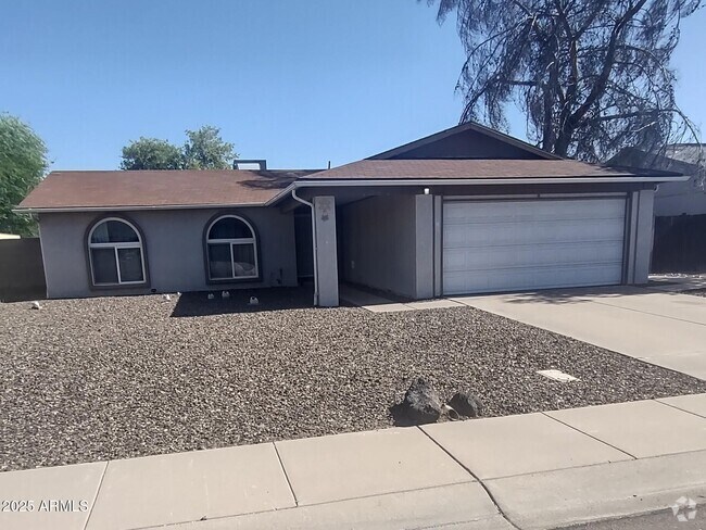Building Photo - 2326 W Estrella Dr Rental