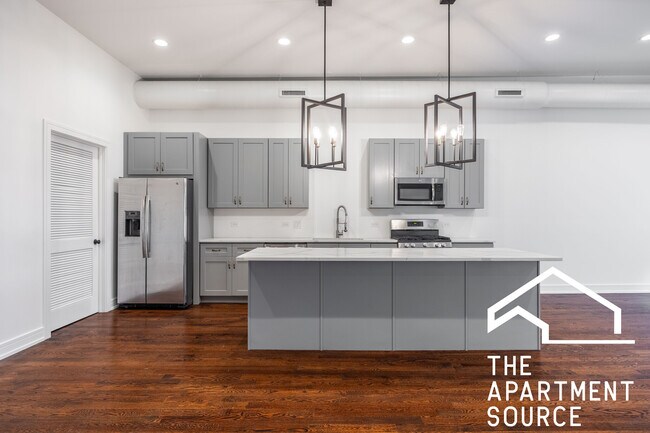 Photo - 2500 W Chicago Ave Unit 2W