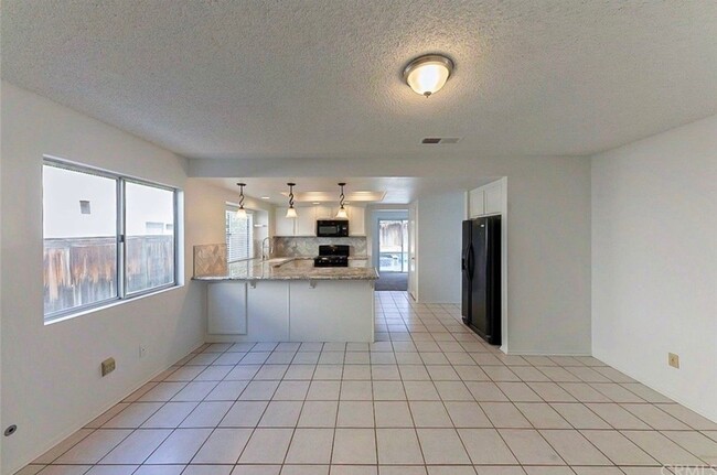 Photo - 7915 Townsend Dr