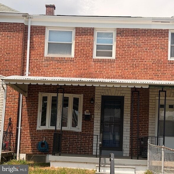 Photo - 2203 Redthorn Rd