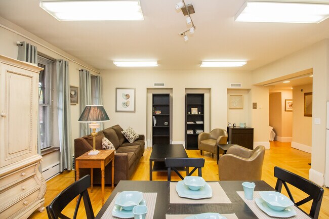 Photo - 290 Beacon St