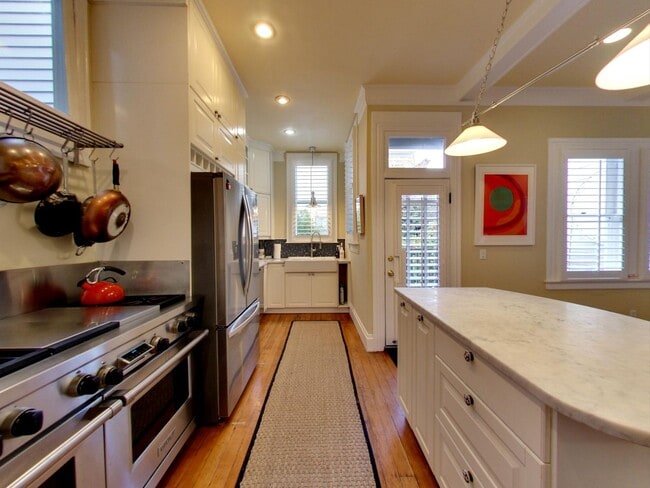 Photo - Luxury 5 Bed, 3.5 Bath Home in the Mission! Check out Virtual Tour!