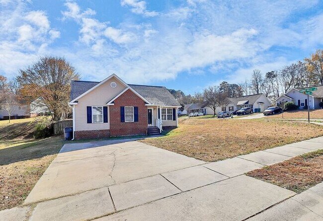 Photo - Renovated 3BD/2BA Ranch Home in Summit Hills!