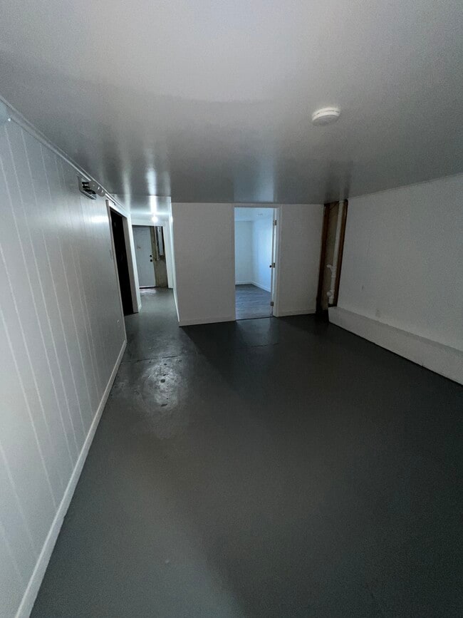 Photo - 112 W 21st St
