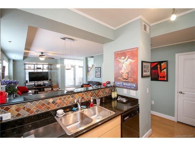 Photo - Dilworth/SouthEnd - 2 bed/2.5 bath First Floor Private Entrance