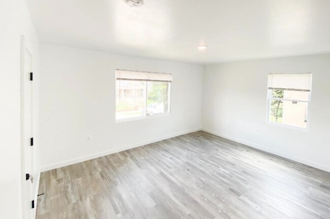 Photo - 4609 Quarles St NE