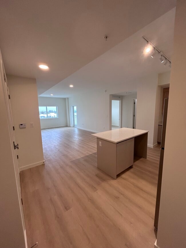 Building Photo - 1715 N J Ter Unit B1