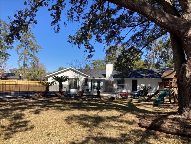 Photo - 2020 NE 11th Pl