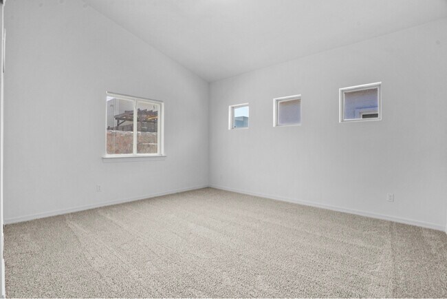 608 Cedarwood Ave
