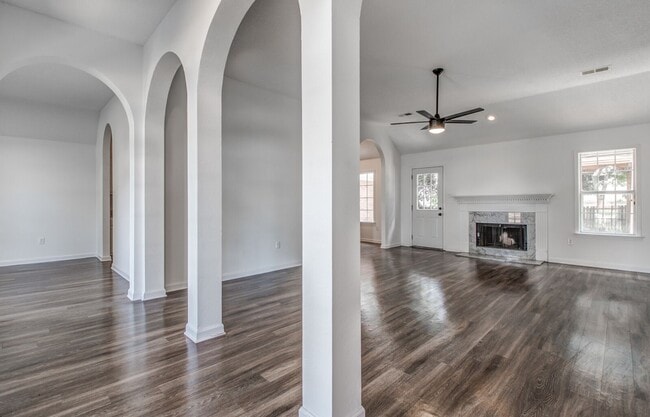 Photo - 5624 Annandale Dr