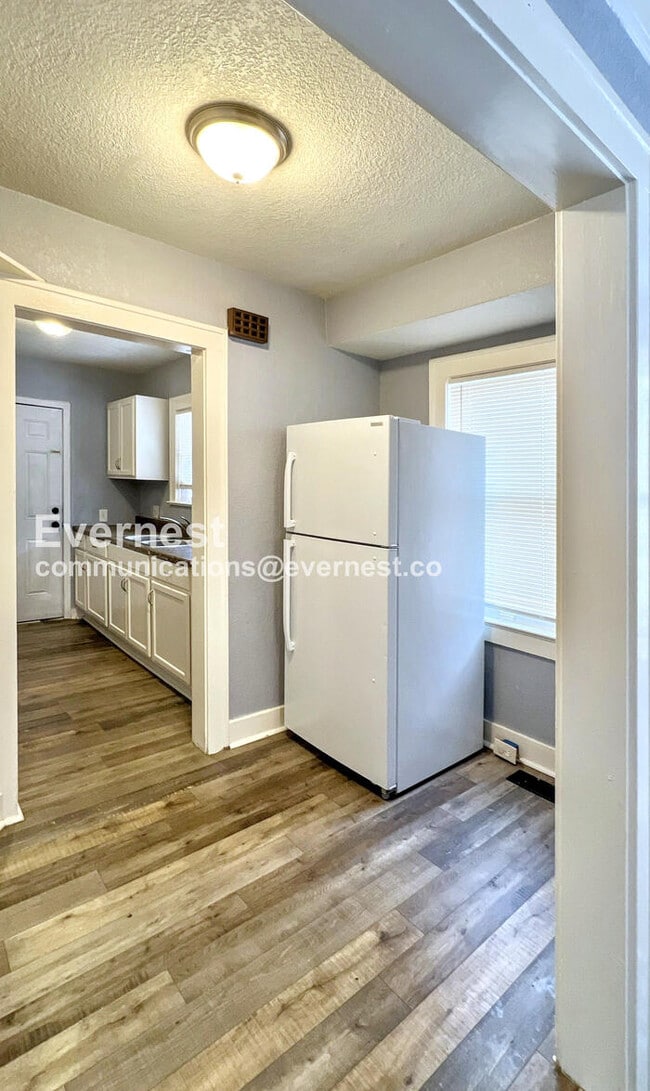 Photo - 2215 E Gregory Blvd