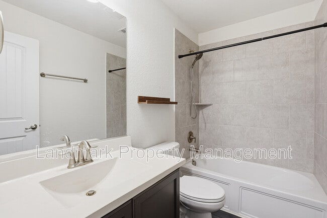 Photo - 1701 E Lamar Blvd