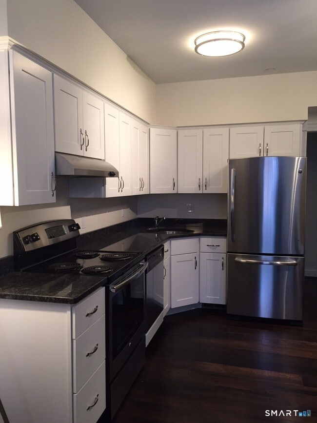 Photo - 36 Lewis St Unit B