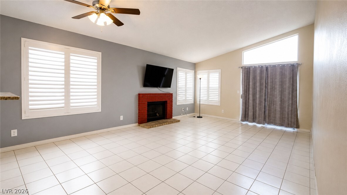 Photo - 44 Fantasia Ln