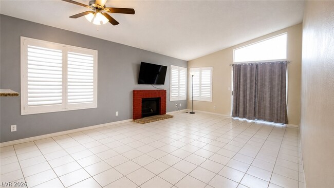 Photo - 44 Fantasia Ln
