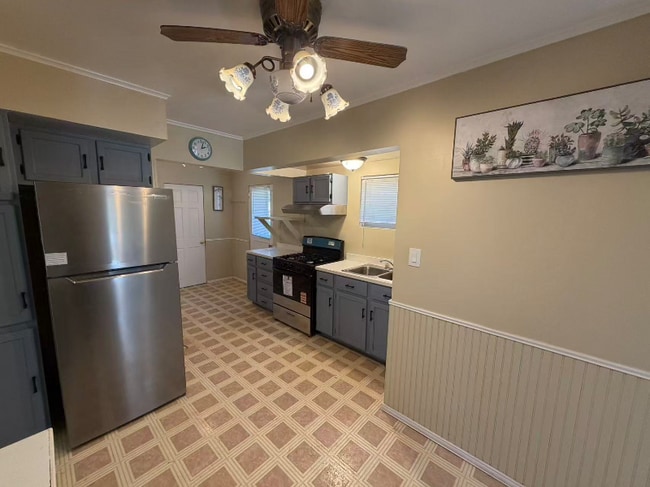 Photo - 1920 Middle St